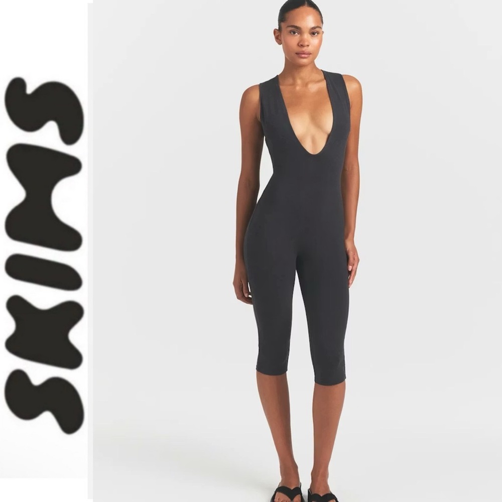 SKIMS 🖤🩶 deep onesie plunge outdoor ~ XS ~ washed Onyx
